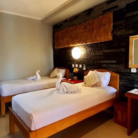 Hotel The Point Surfcamp Bali à Pulukan Extérieur photo