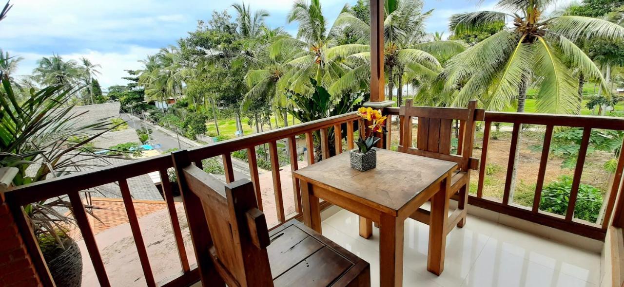 Hotel The Point Surfcamp Bali à Pulukan Extérieur photo