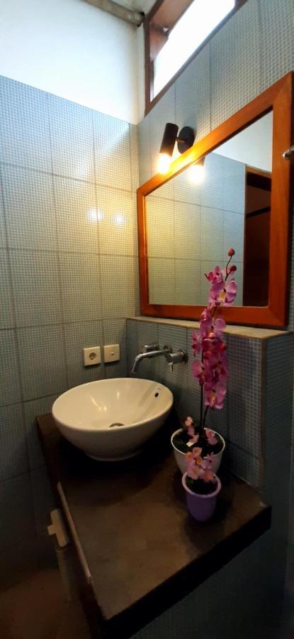 Hotel The Point Surfcamp Bali à Pulukan Extérieur photo