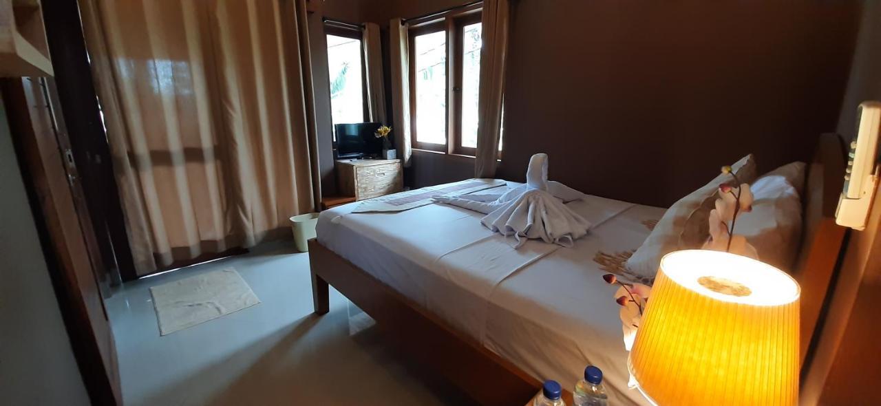 Hotel The Point Surfcamp Bali à Pulukan Extérieur photo